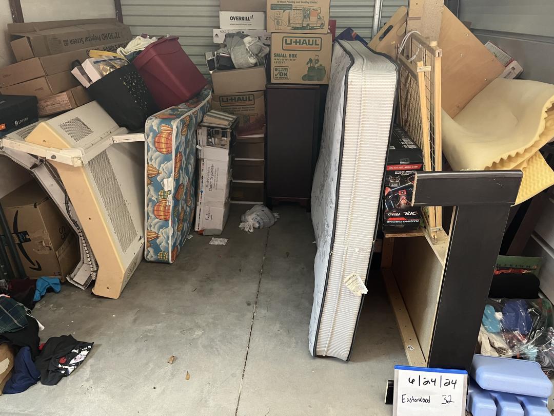 Storage Unit Auction in Tallahassee, FL at Morningstar of Tennessee